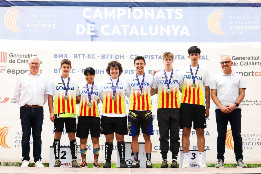 Podi amb els campions de Catalunya de totes les categories Podi amb els campions de Catalunya de totes les categories