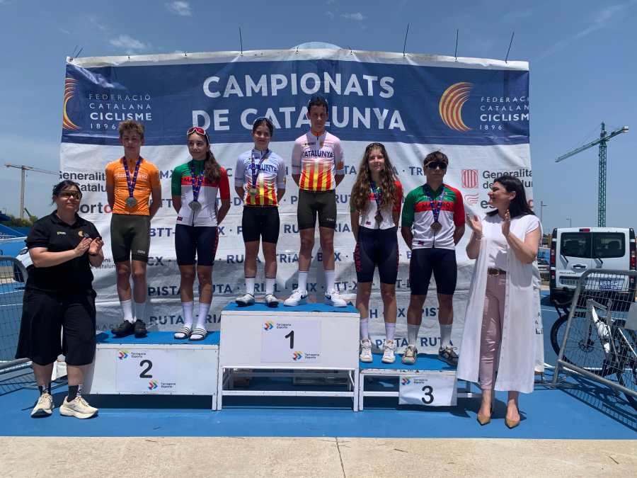 Podi amb els campions de Catalunya infantils Podi amb els campions de Catalunya infantils