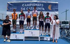 Podi amb els campions de Catalunya infantils