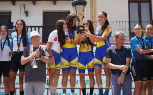 Podi per equips de la prova BTT cadet femenina | Foto: RFEC