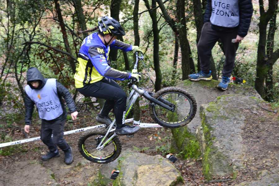 Laia Esquís a la Copa Osona de Trial a Sant Julià de Vilatorta. Foto: Copa Osona